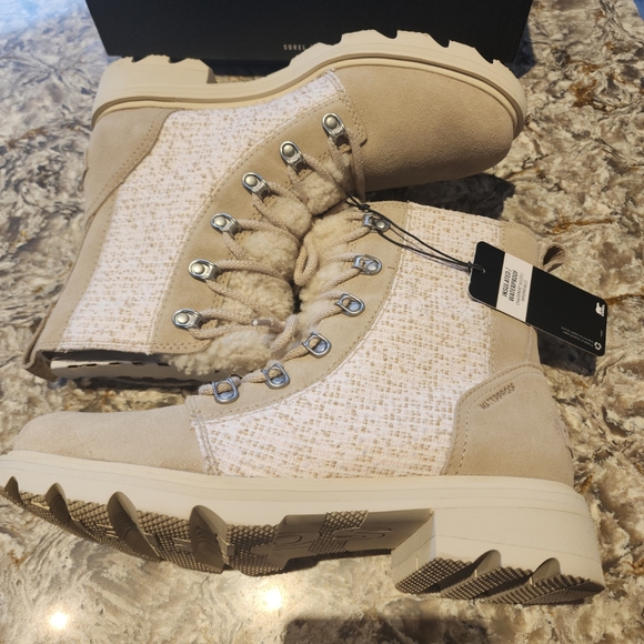 NEW SOREL LENNOX LACE-UP COZY BOOTS, 9, Waterproof - Picture 9 of 10